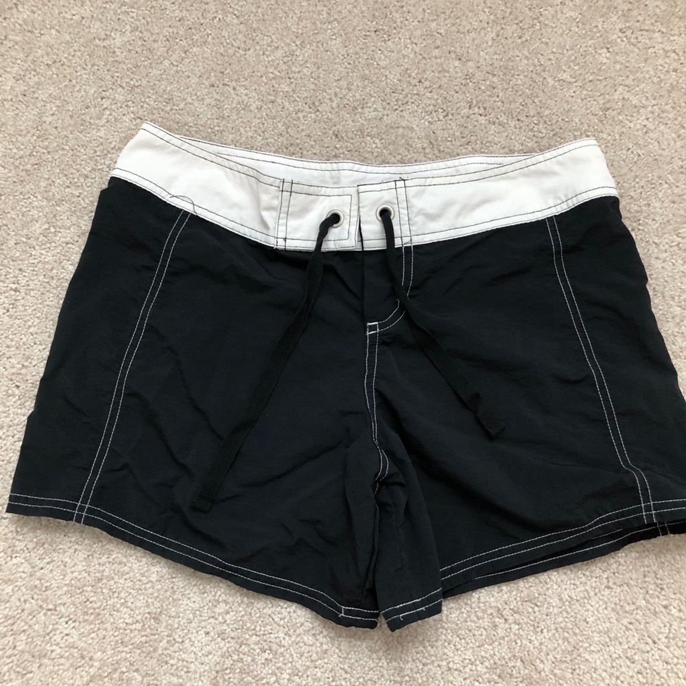 Tommy Bahama Womens board shorts